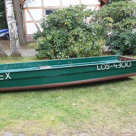 Am Mit Kleinem Boot Und 3er Kajak Und 2 Sup *