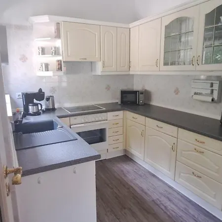 Am Mit Kleinem Boot Und 3er Kajak Und 2 Sup