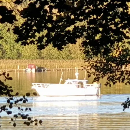 Am Mit Kleinem Boot Und 3er Kajak Und 2 Sup