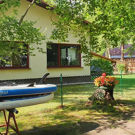 Am Mit Kleinem Boot Und 3er Kajak Und 2 Sup * シュトルコウ