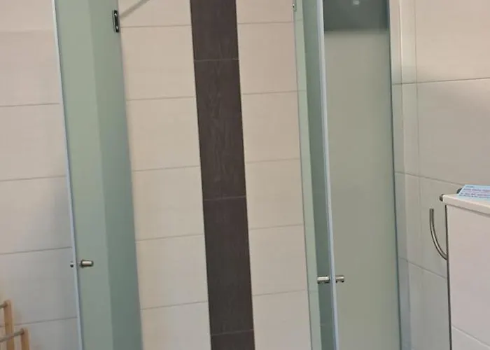 Am Mit Kleinem Boot Und 3er Kajak Und 2 Sup *