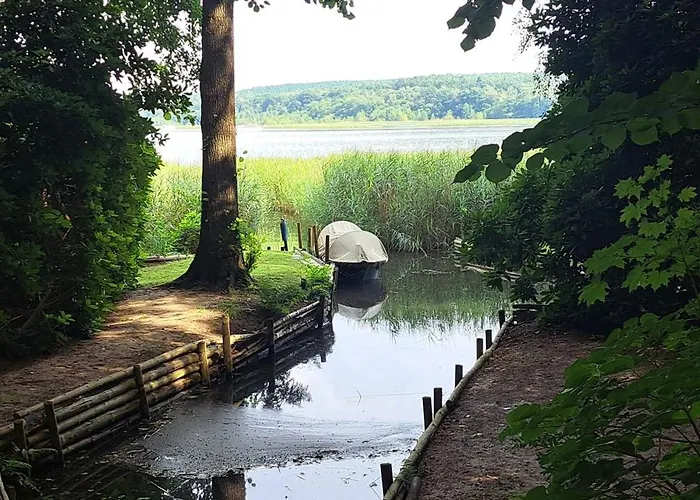 Am Mit Kleinem Boot Und 3er Kajak Und 2 Sup Apartment *